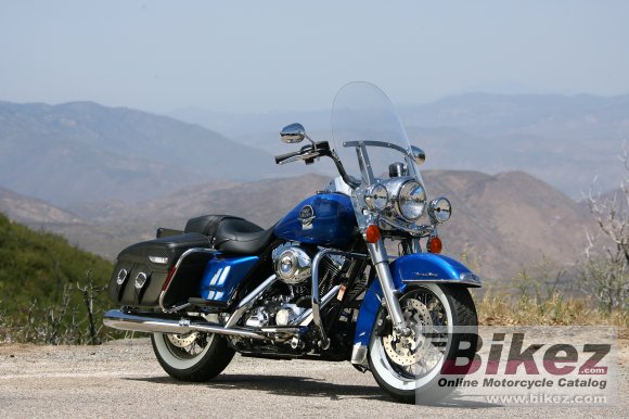 2008 Harley-Davidson FLHRC Road King Classic photo